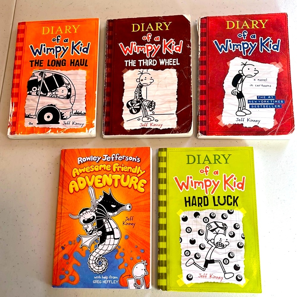 5 Diary of a Wimpy Kid Paperback Books
